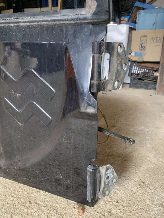 Nissan Patrol GR Y60 Hayon arrière