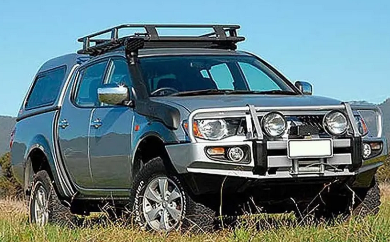 Tuba pour Mitsubishi PAJERO V20 TARGET (1998-2000)