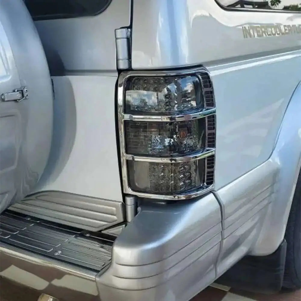 Fanali Posteriori LED Fumé per Pajero 1991-1997 2 Pezzi